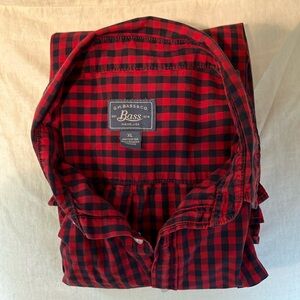 G.H. Bass & Co. Red and Black Casual Button Down Shirt